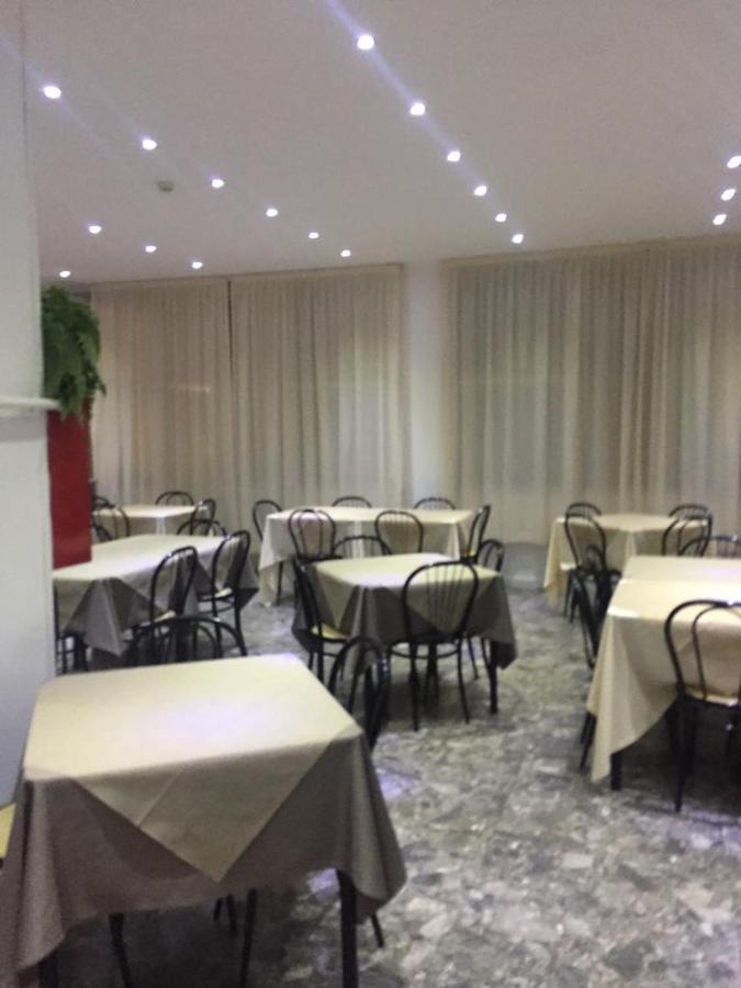 Hotel Piccari Nuova Gestione Rimini Luaran gambar