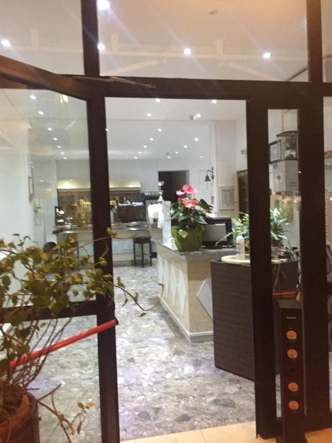 Hotel Piccari Nuova Gestione Rimini Luaran gambar