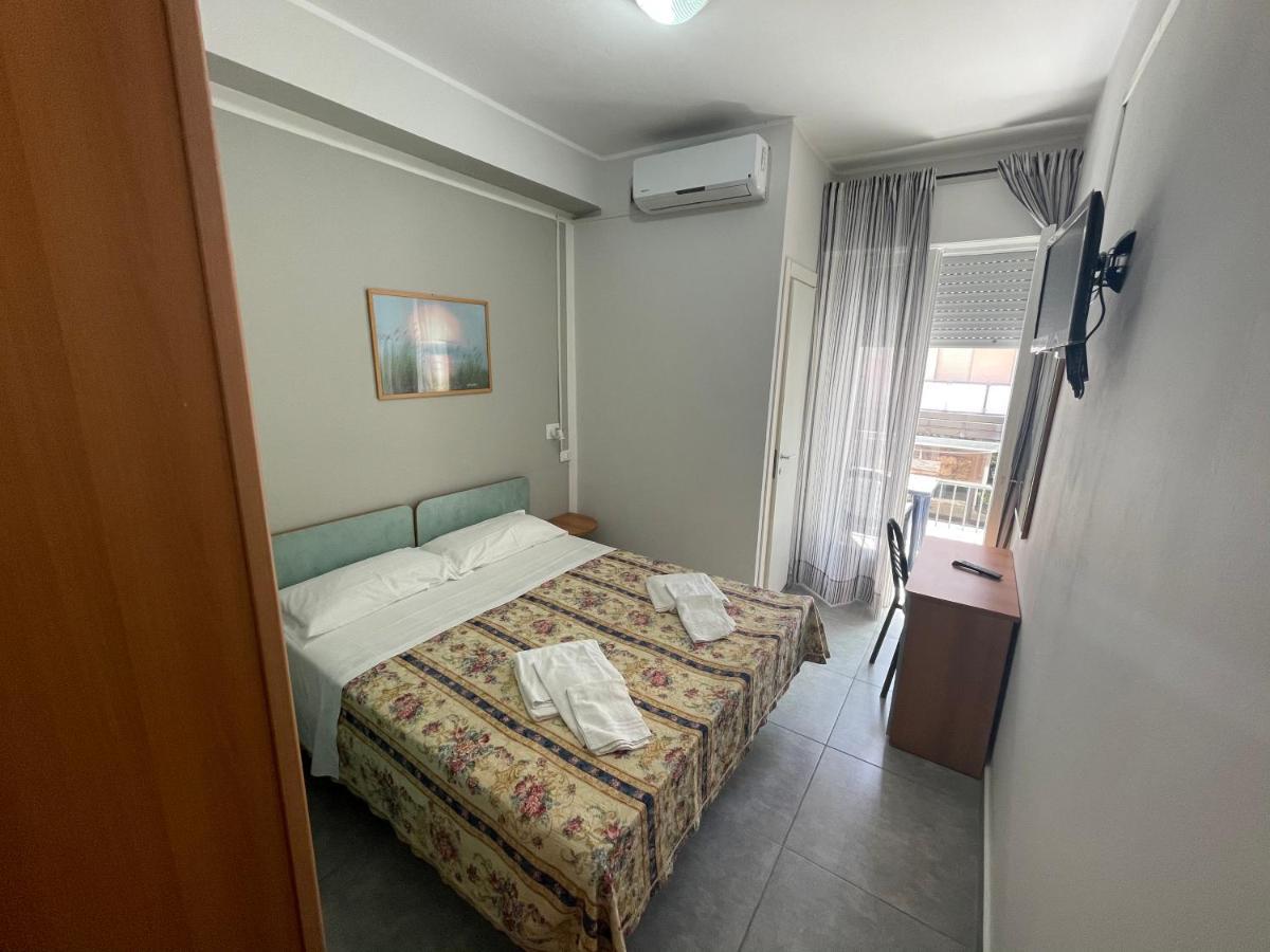 Hotel Piccari Nuova Gestione Rimini Luaran gambar