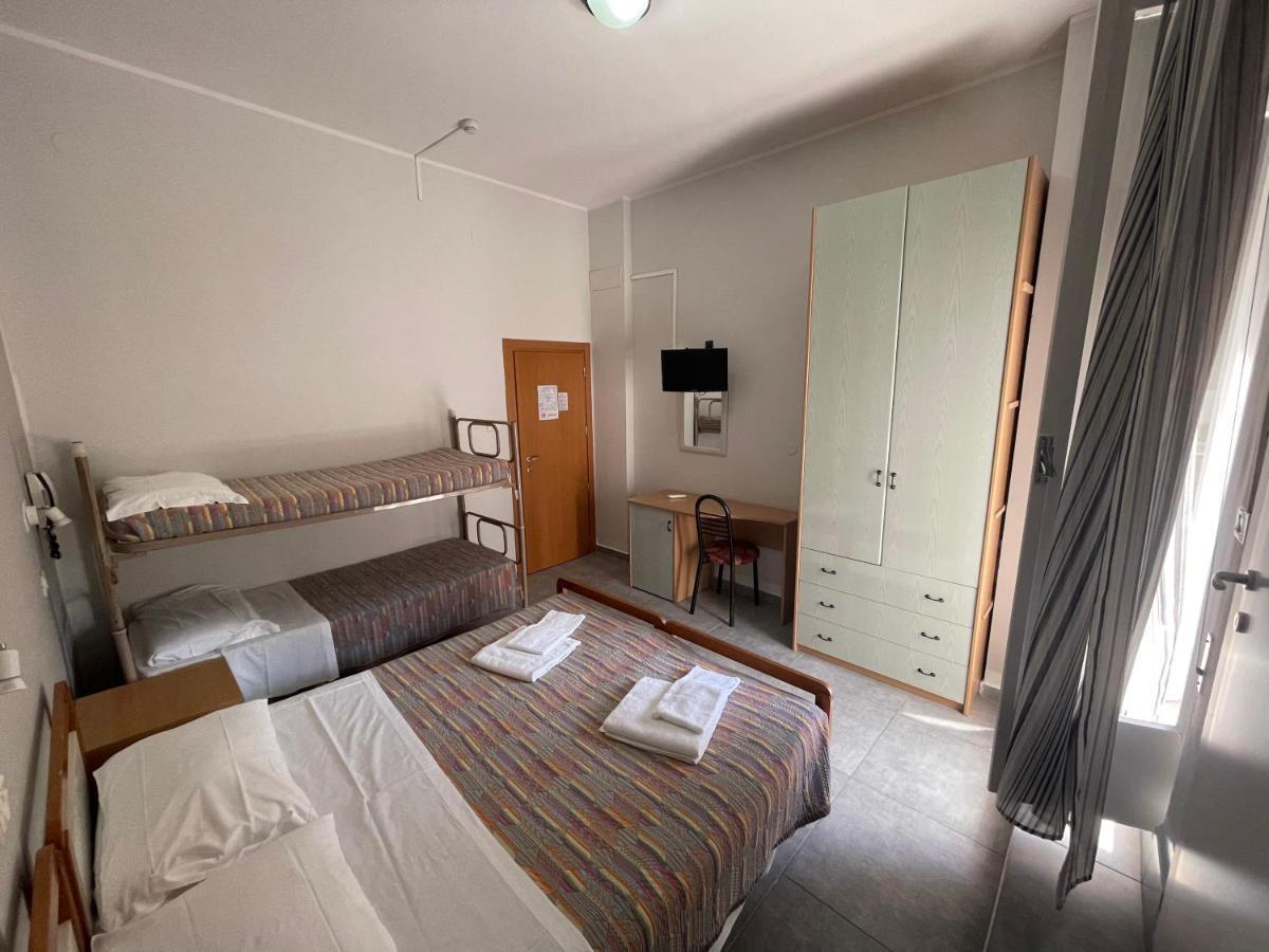 Hotel Piccari Nuova Gestione Rimini Luaran gambar